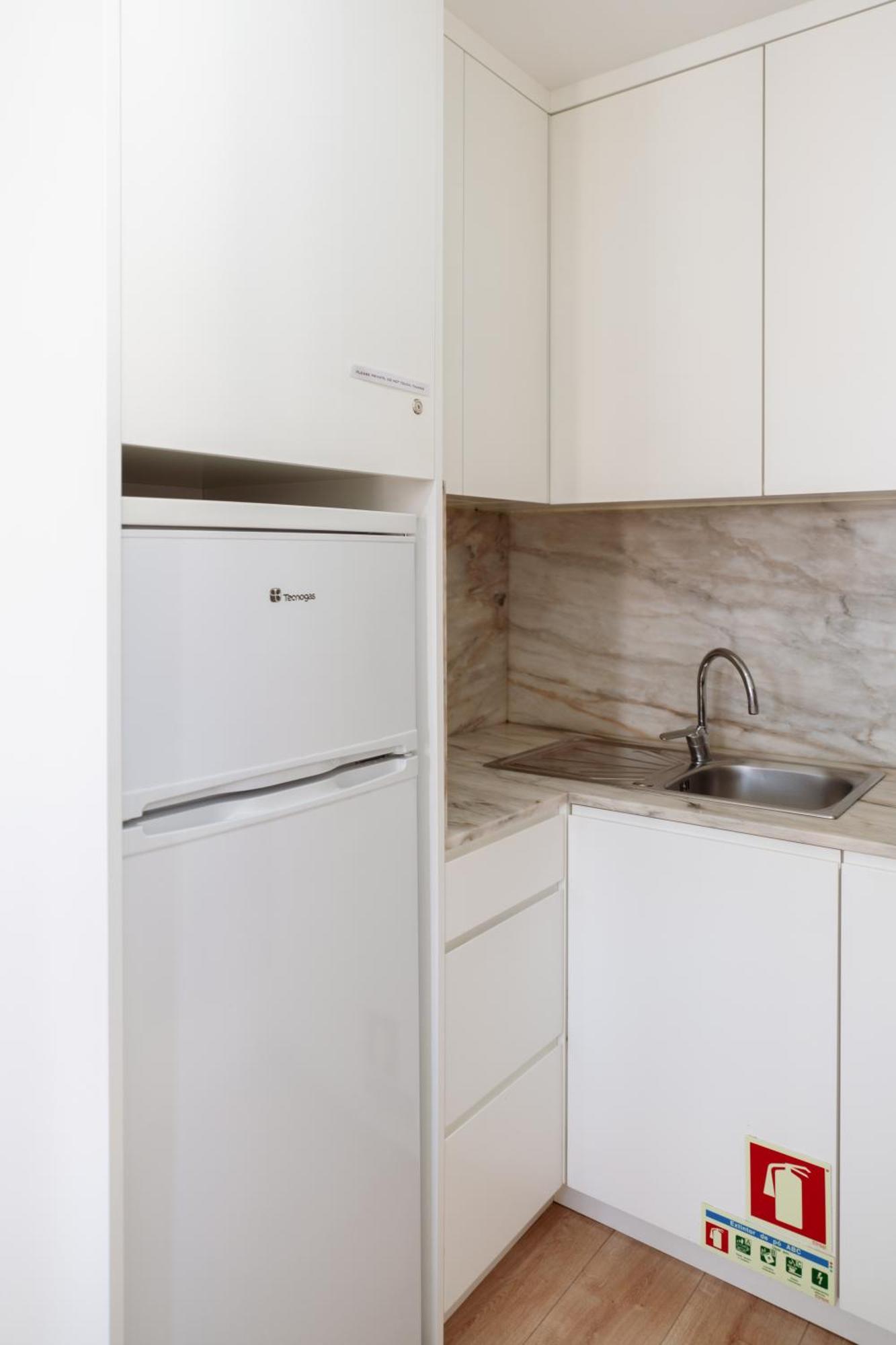Host Wise - Flat W Free Private Parking - Bright & Cozy Διαμέρισμα Πόρτο Εξωτερικό φωτογραφία